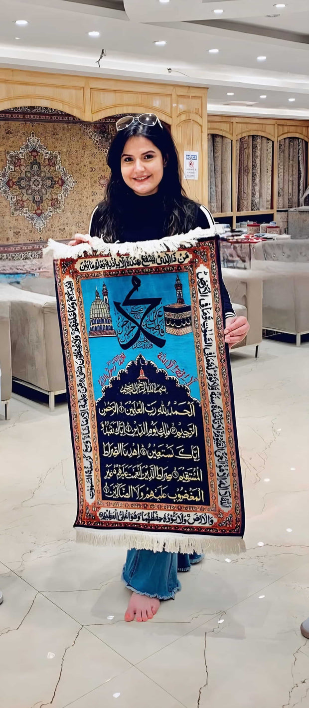 <h4><strong>ZAREEN KHAN </strong></h4>