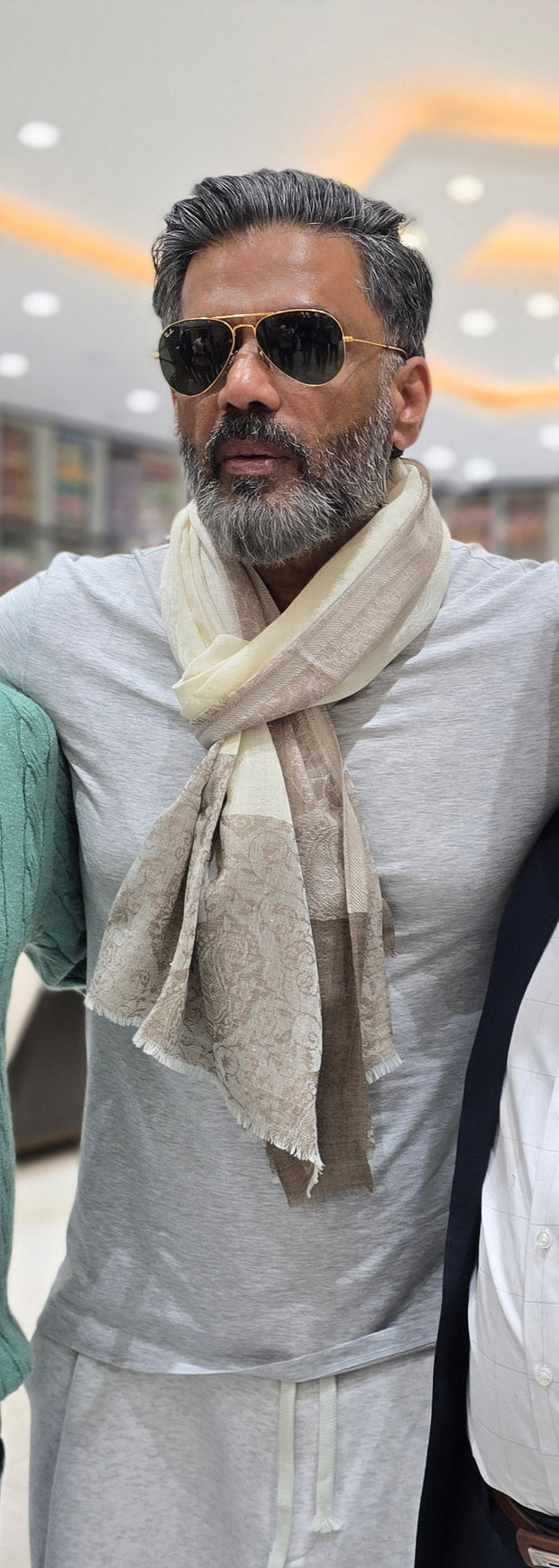 <h3><strong>SUNIL SHETTY </strong></h3>