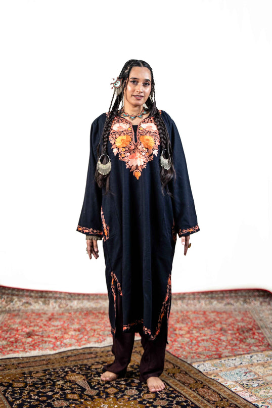 KASHMIRI AARI WORK PHERAN - BLACK - ARTISANS KASHMIR