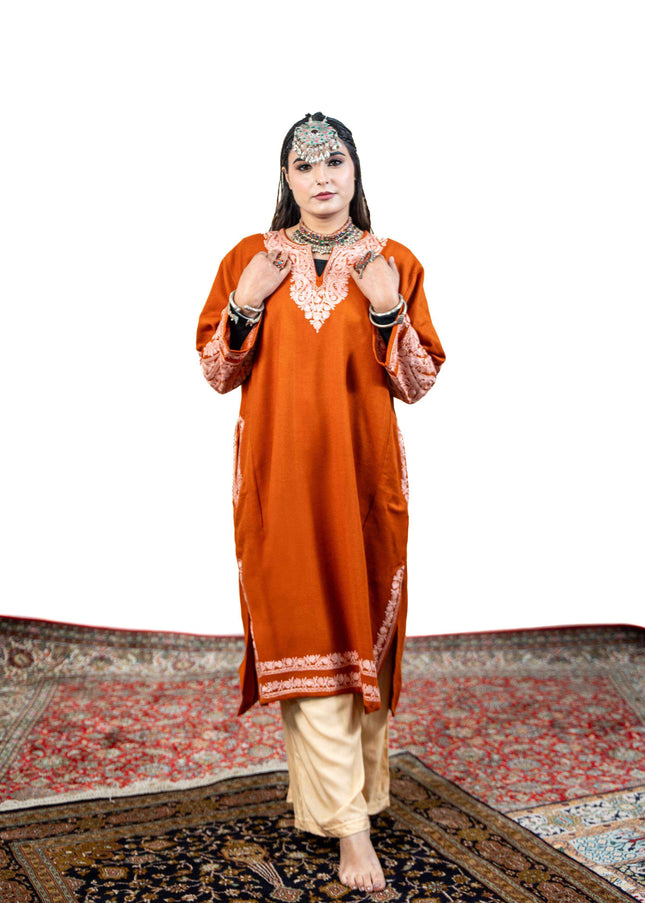 KASHMIRI WHITE AARI WORK PHERAN - RUST - ARTISANS KASHMIR