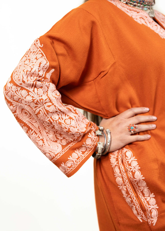 KASHMIRI WHITE AARI WORK PHERAN - RUST - ARTISANS KASHMIR