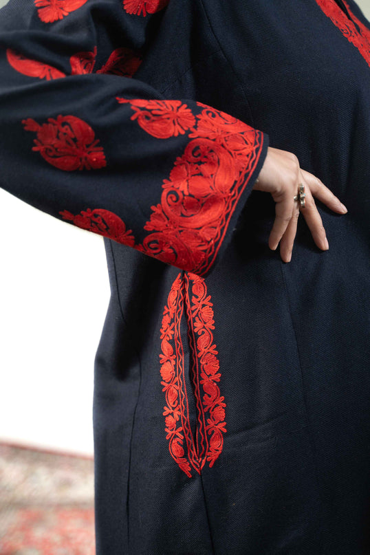 KASHMIRI RED AARI WORK PHERAN - BLACK - ARTISANS KASHMIR