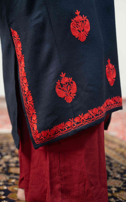 KASHMIRI RED AARI WORK PHERAN - BLACK - ARTISANS KASHMIR