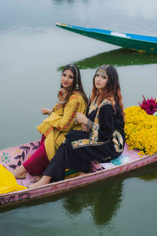 KASHMIRI RED AARI WORK PHERAN - BLACK | ABSHAR - ARTISANS KASHMIR