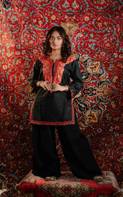 TRENDY AARI WORK KURTI BLACK WITH RED EMBRODIERY- SHORT | COTTON - ARTISANS KASHMIR