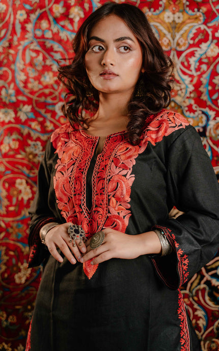 TRENDY AARI WORK KURTI BLACK WITH RED EMBRODIERY- SHORT | COTTON - ARTISANS KASHMIR