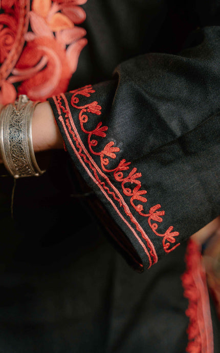 TRENDY AARI WORK KURTI BLACK WITH RED EMBRODIERY- SHORT | COTTON - ARTISANS KASHMIR
