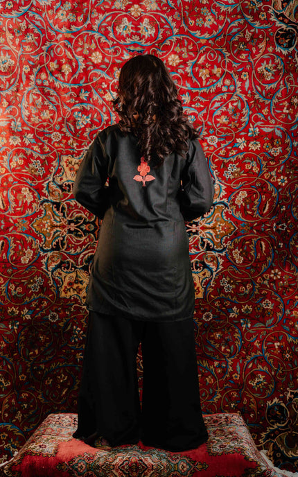 TRENDY AARI WORK KURTI BLACK WITH RED EMBRODIERY- SHORT | COTTON - ARTISANS KASHMIR