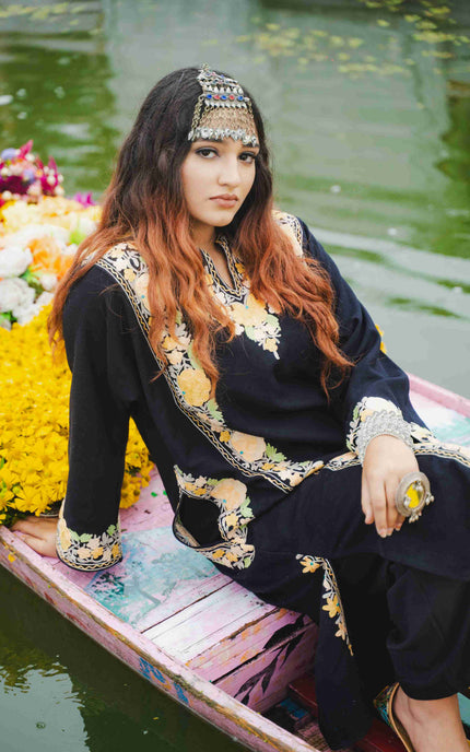 KASHMIRI RED AARI WORK PHERAN - BLACK | ABSHAR - ARTISANS KASHMIR