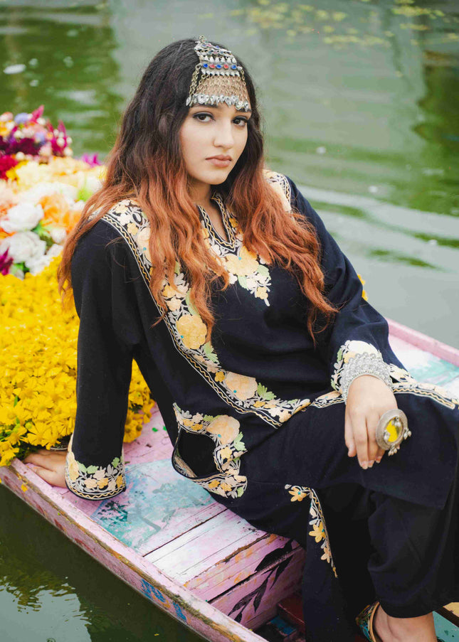 KASHMIRI RED AARI WORK PHERAN - BLACK | ABSHAR - ARTISANS KASHMIR