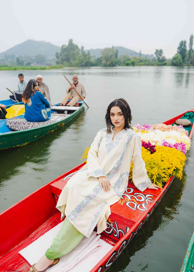 KASHMIRI AARI WORK PHERAN -  OFF WHITE - ARTISANS KASHMIR