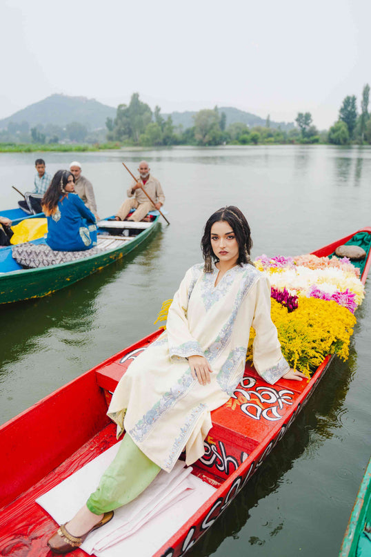 KASHMIRI AARI WORK PHERAN -  OFF WHITE - ARTISANS KASHMIR