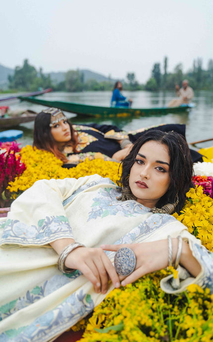 KASHMIRI AARI WORK PHERAN -  OFF WHITE - ARTISANS KASHMIR