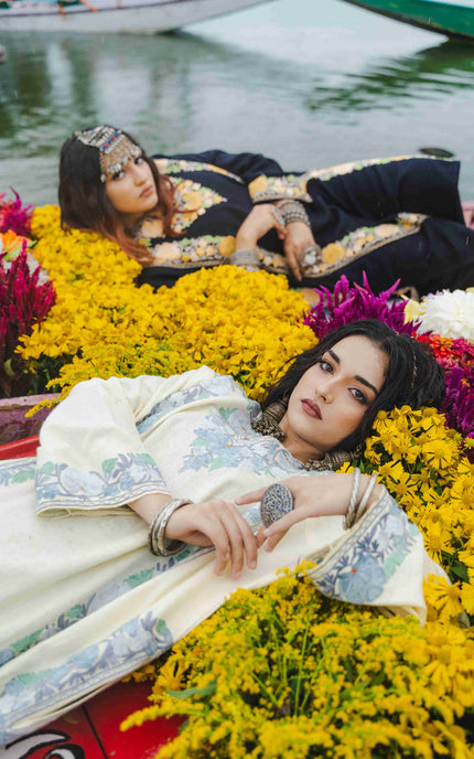 KASHMIRI AARI WORK PHERAN -  OFF WHITE - ARTISANS KASHMIR